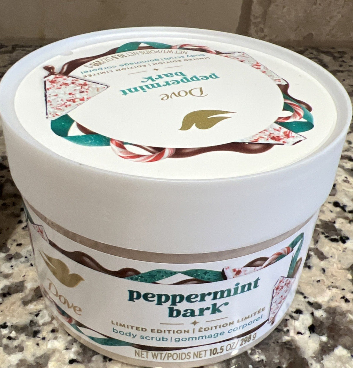 New Set Dove Limited Edition Peppermint Bark Body Scrub 10.5 Oz Hand