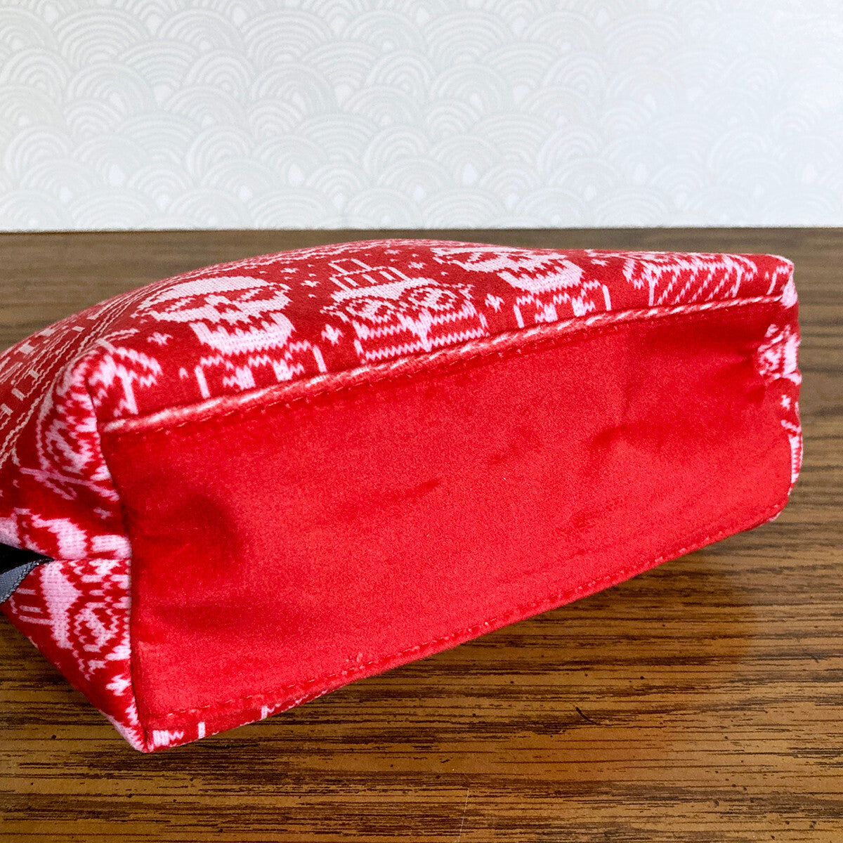 Kiehls Skull Red Velour Cosmetic Bag Small Travel Pouch Holiday Gift