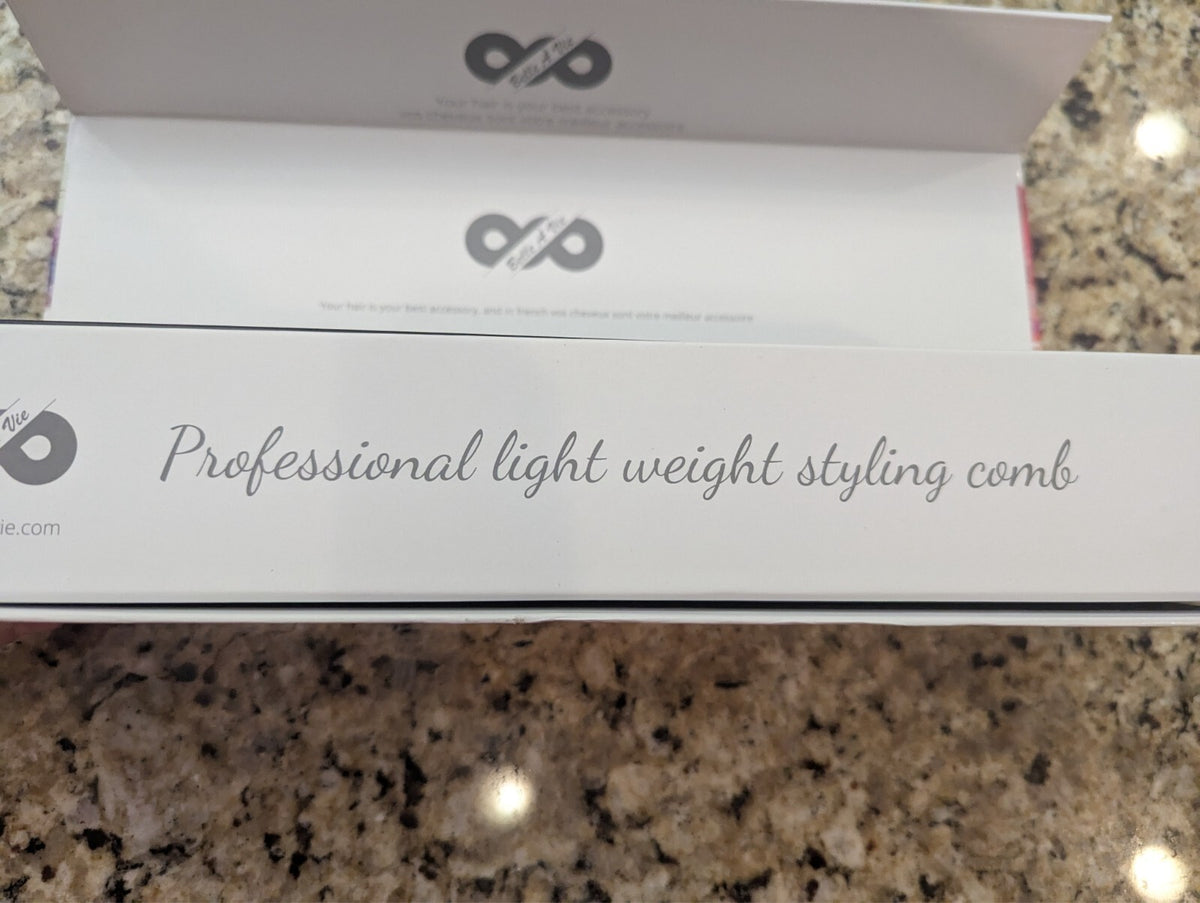 Professional Lightweight Styling Comb Model BAV058