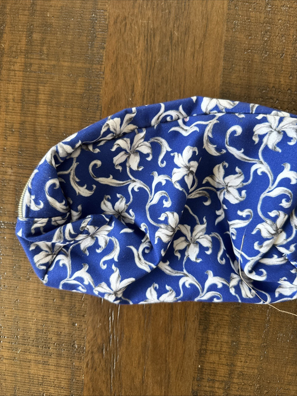 Estée Lauder Makeup Cosmetic Bag with Blue White Flower Print – Travel Organizer