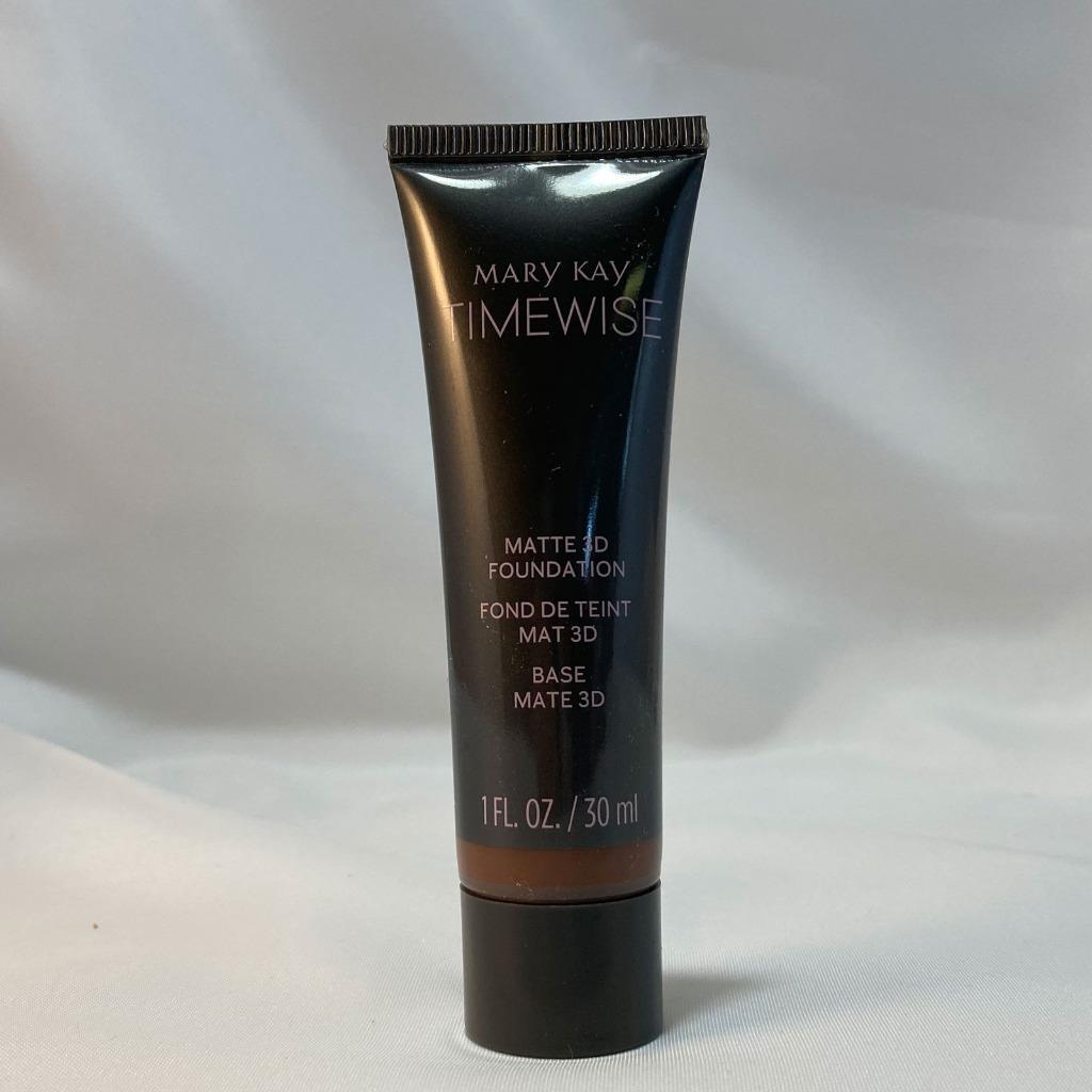 Matte Liquid Foundation for Oily Skin - Custom Shade Selection, Long-Lasting Coverage