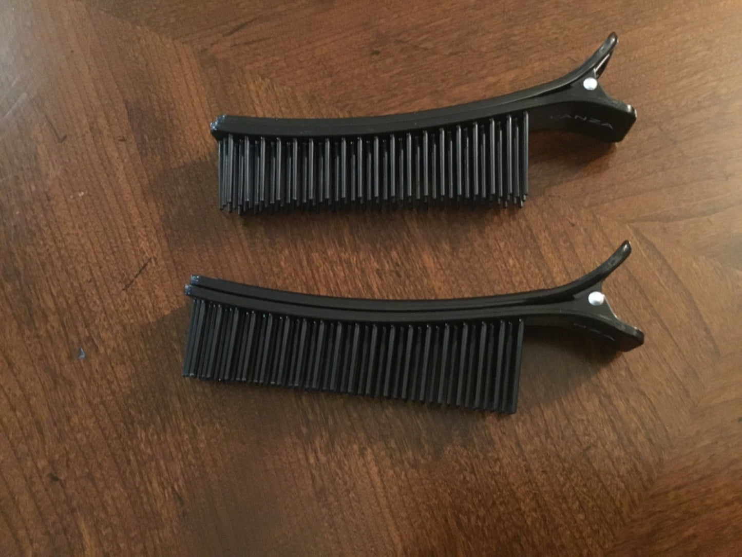 No Touch Retouch Brush Clip 2 Pack for Professional Hair Touch-Ups