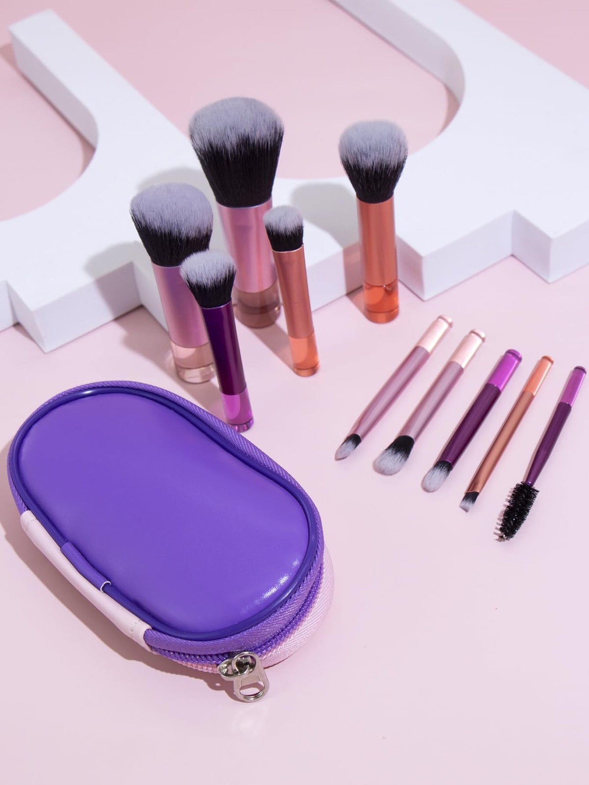 Portable 10-Piece Makeup Brush Set with Colorful Pouch - Travel Friendly