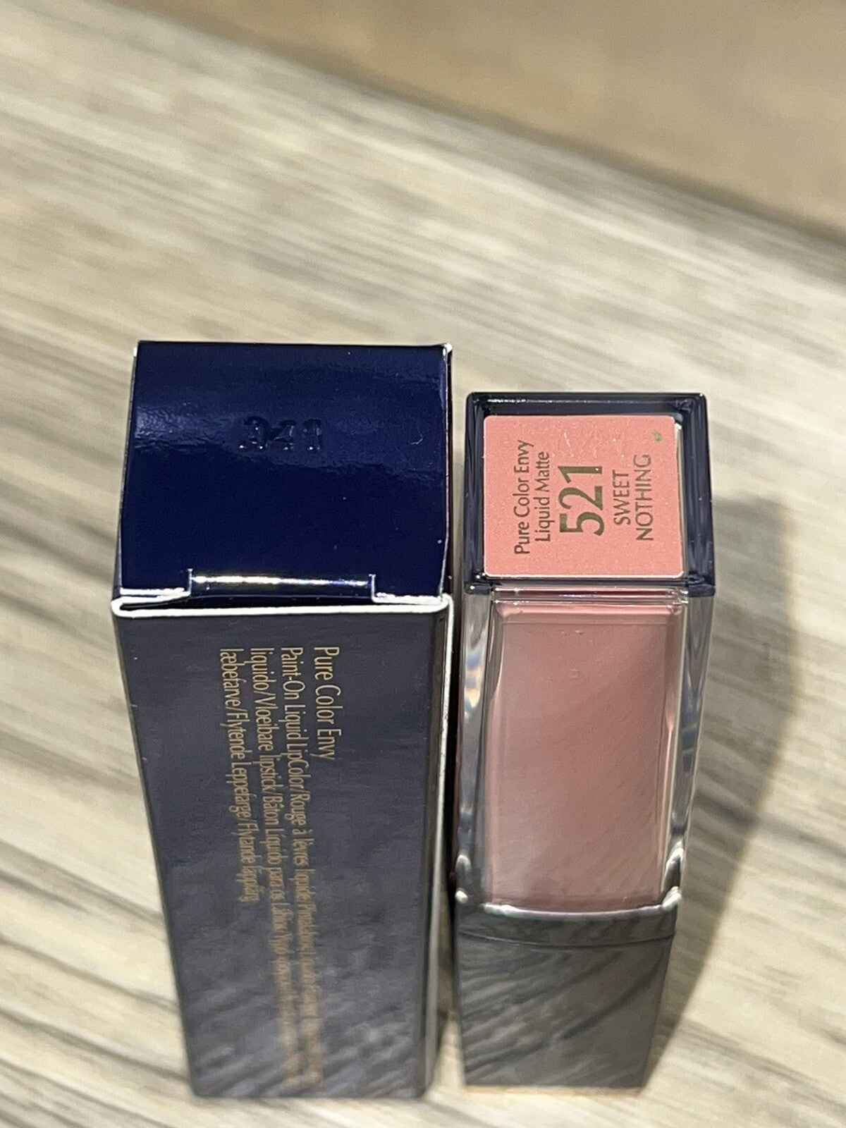Estee Lauder Pure Color Envy Liquid Lipstick 521 Sweet Nothing