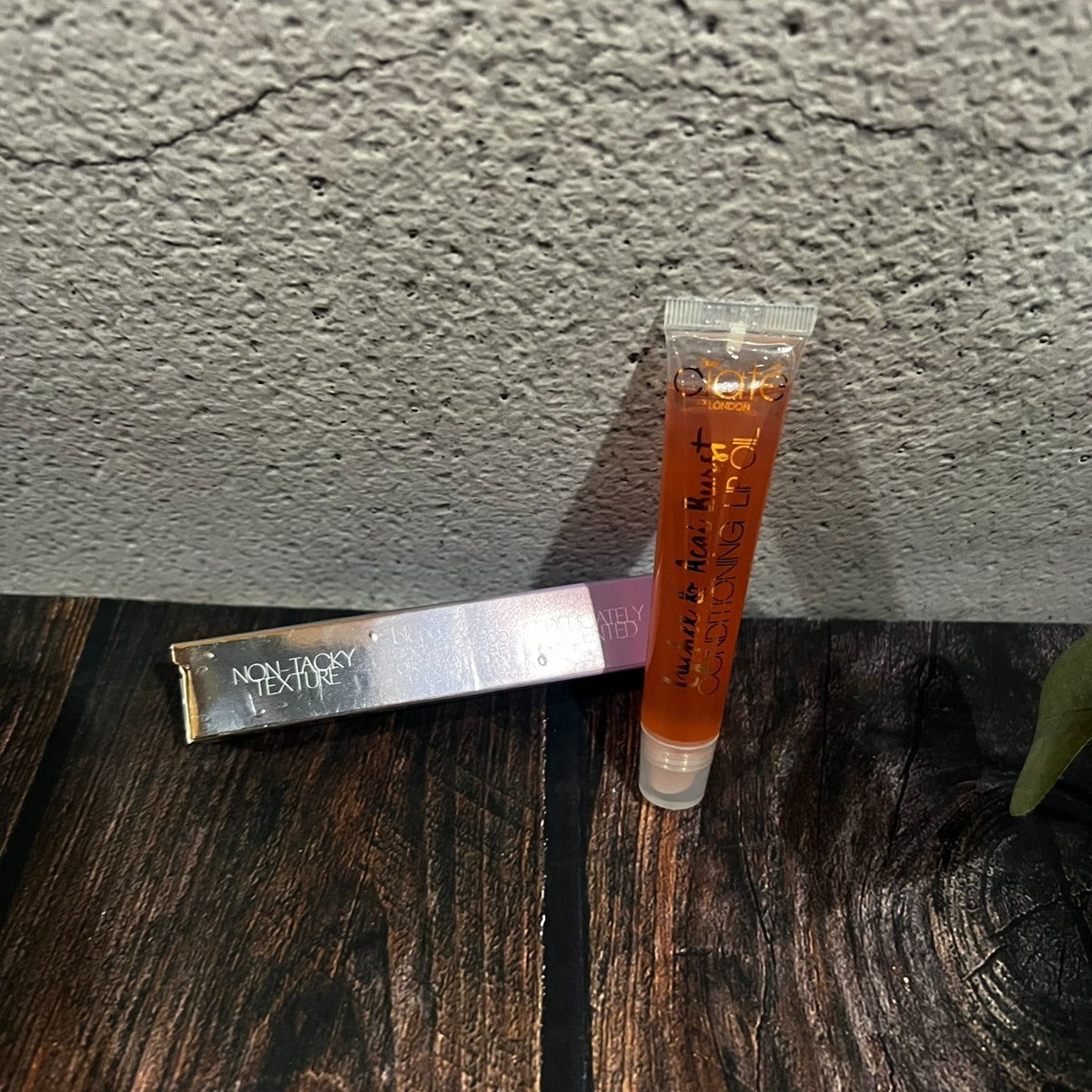 Lip Oil Treatment with Lychee & Acai for Hydration & Shine - Full Size
