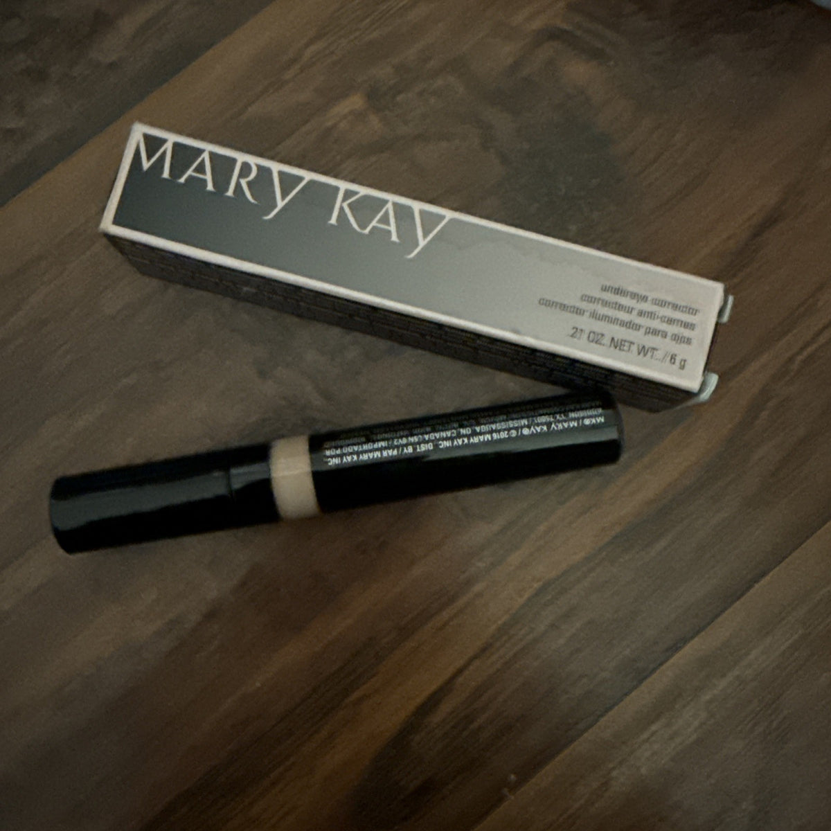 Mary Kay Undereye Corrector - Brightening Concealer for Dark Circles