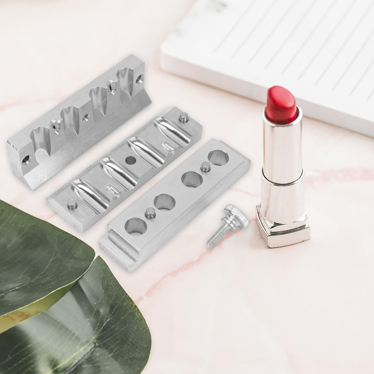 DIY Lipstick Making Kit with Aluminum Alloy Mold - Lip Balm & Lipstick Set