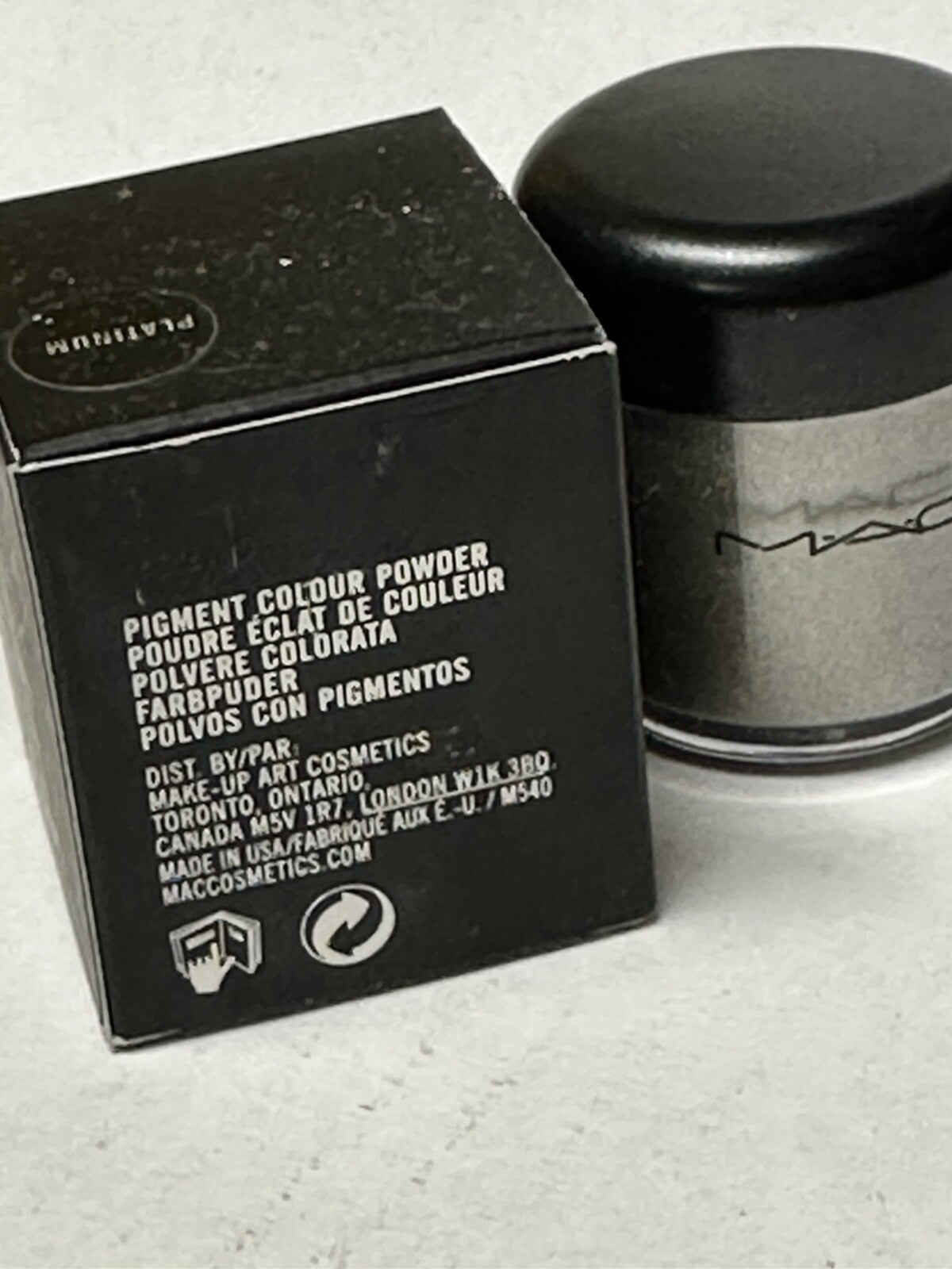 MAC Platinum Silver Glitter Pigment Eyeshadow - New In Box 7.5g
