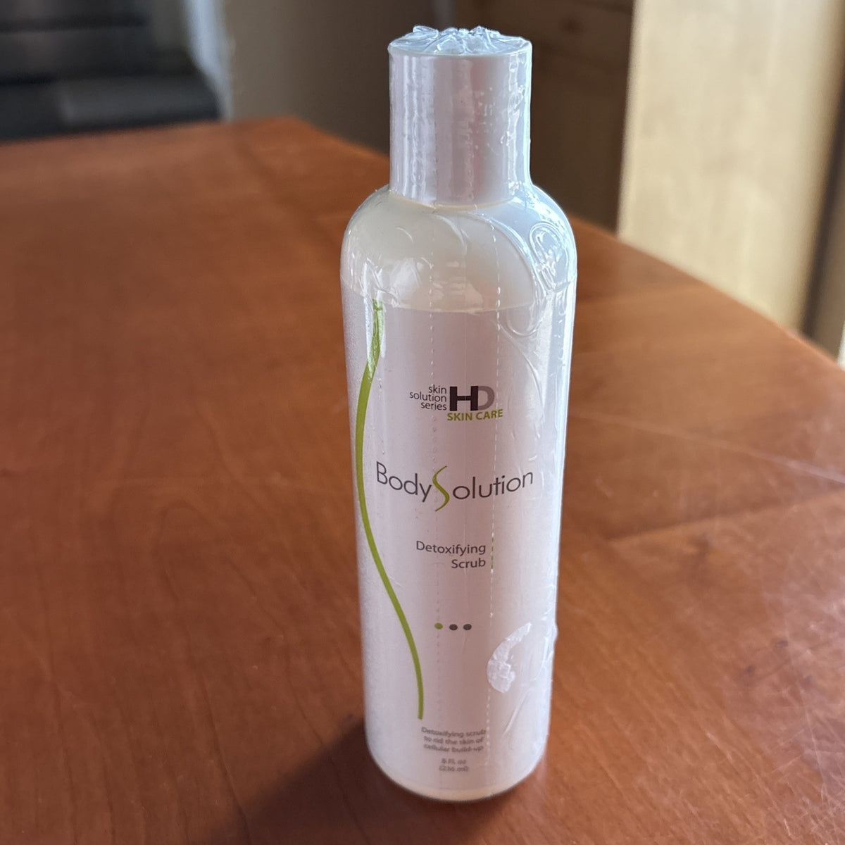 HD Skin Care Body Solution Detoxifying Scrub - 8 Fl. Oz