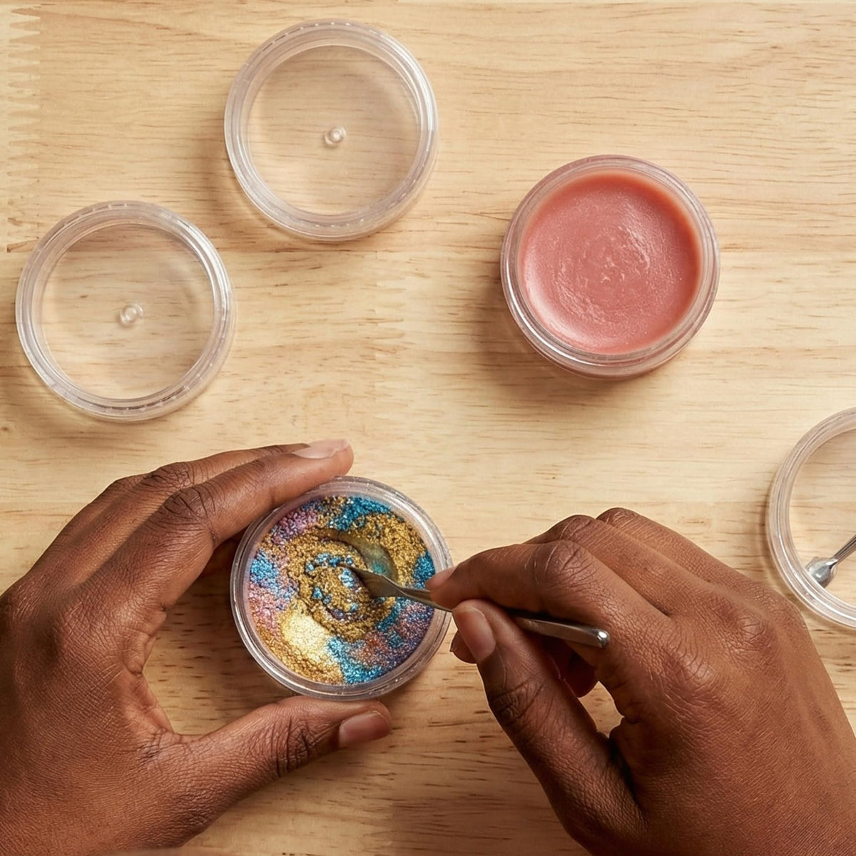 20 Pack 5g Clear Plastic Lip Balm Containers with Sealing Lids for Cosmetics and Makeup