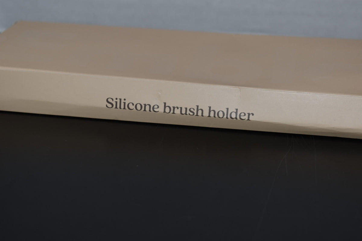 Silicone Makeup Brush Holder Travel Case Latte Waterproof & Durable