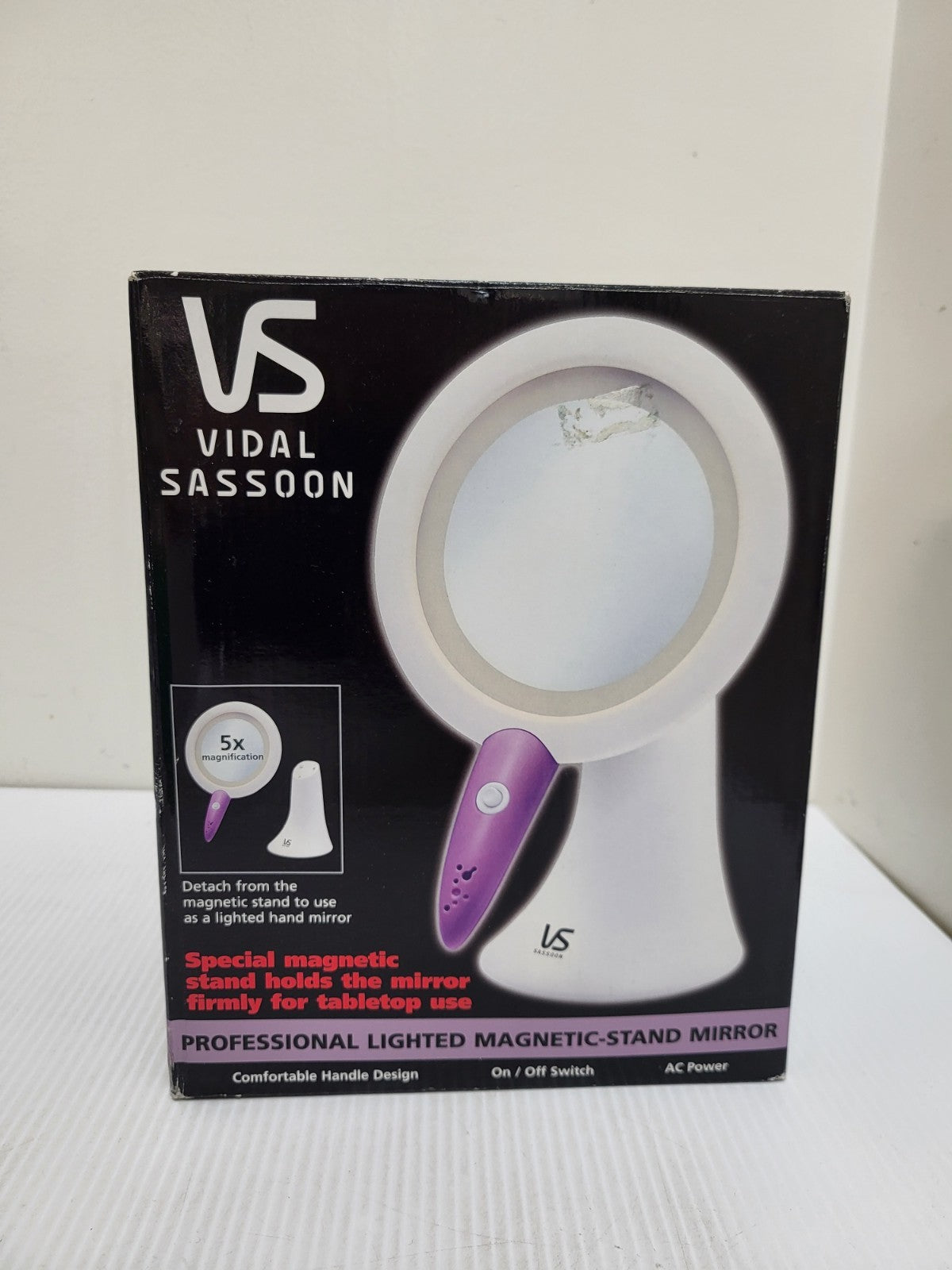 Vidal Sassoon Lighted Magnetic Stand Mirror VS478