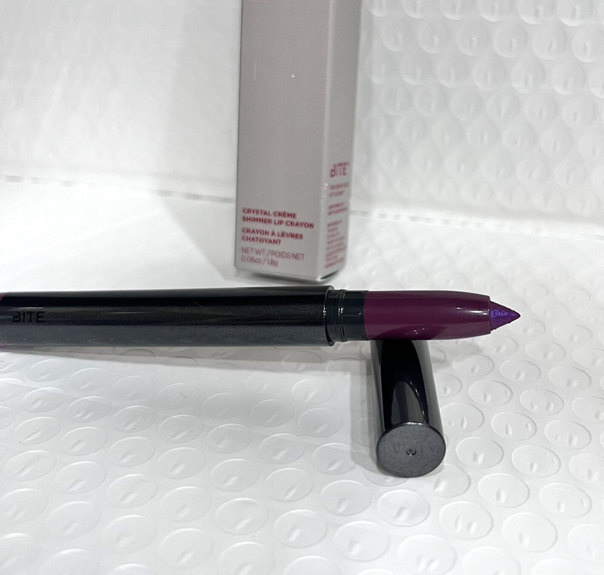 Grape Glaze Lip Crayon - Shimmer Lipstick for a Natural Glossy Finish