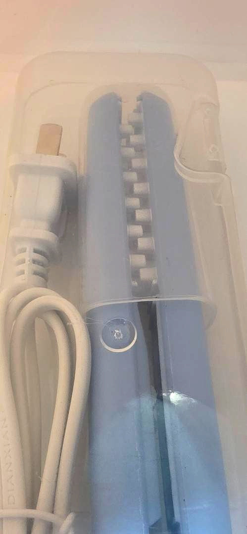 Electric Curling Iron for Soft Wavy Hair and Fluffy Bangs - Styling Tool