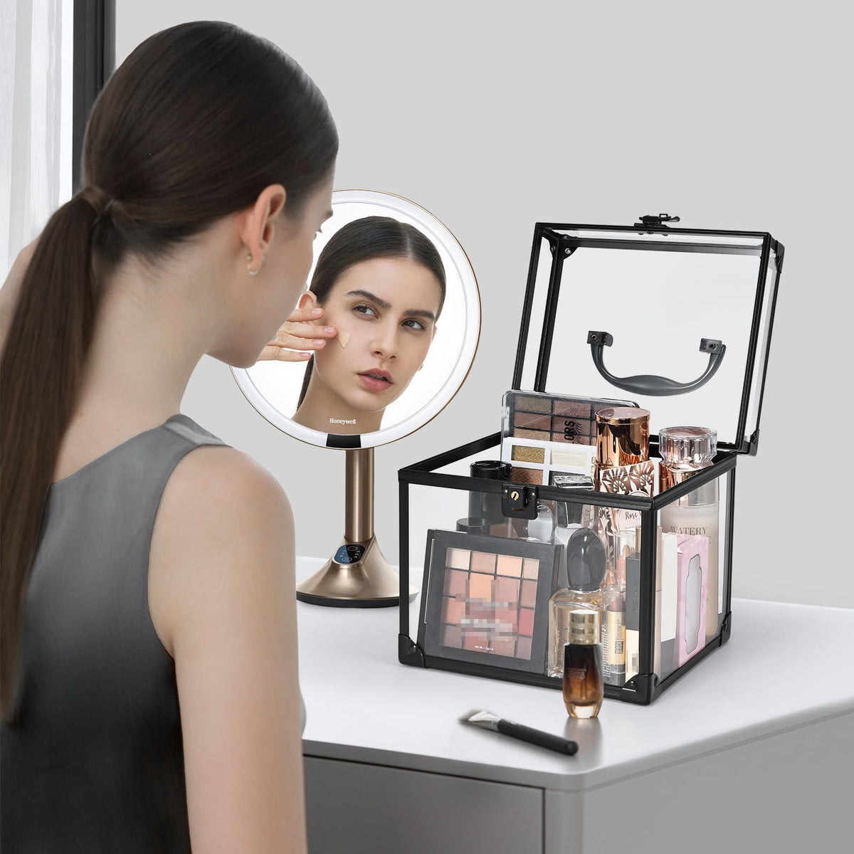 Portable Clear Makeup Organizer Case with Lockable Handle - Travel Cosmetic Storage Box