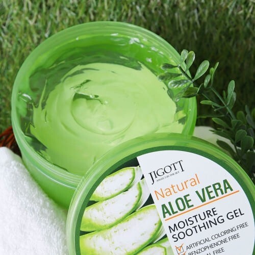 [JIGOTT] Natural Aloe Vera 100% Moisture Soothing Gel - 300 ml /