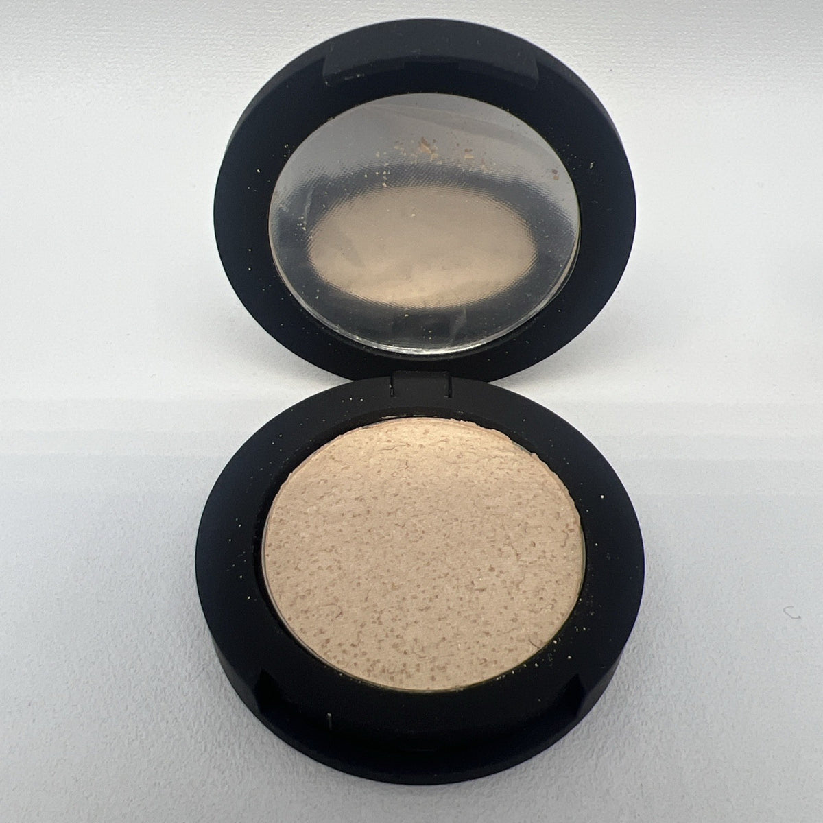 Powder Luminizer Benovelent - Younique Touch A La Mode (Set of 2)