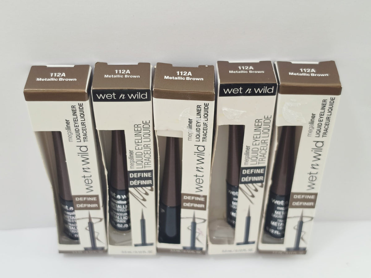 Liquid Eyeliner Metallic Cosmic Black 111A - Pack of 3