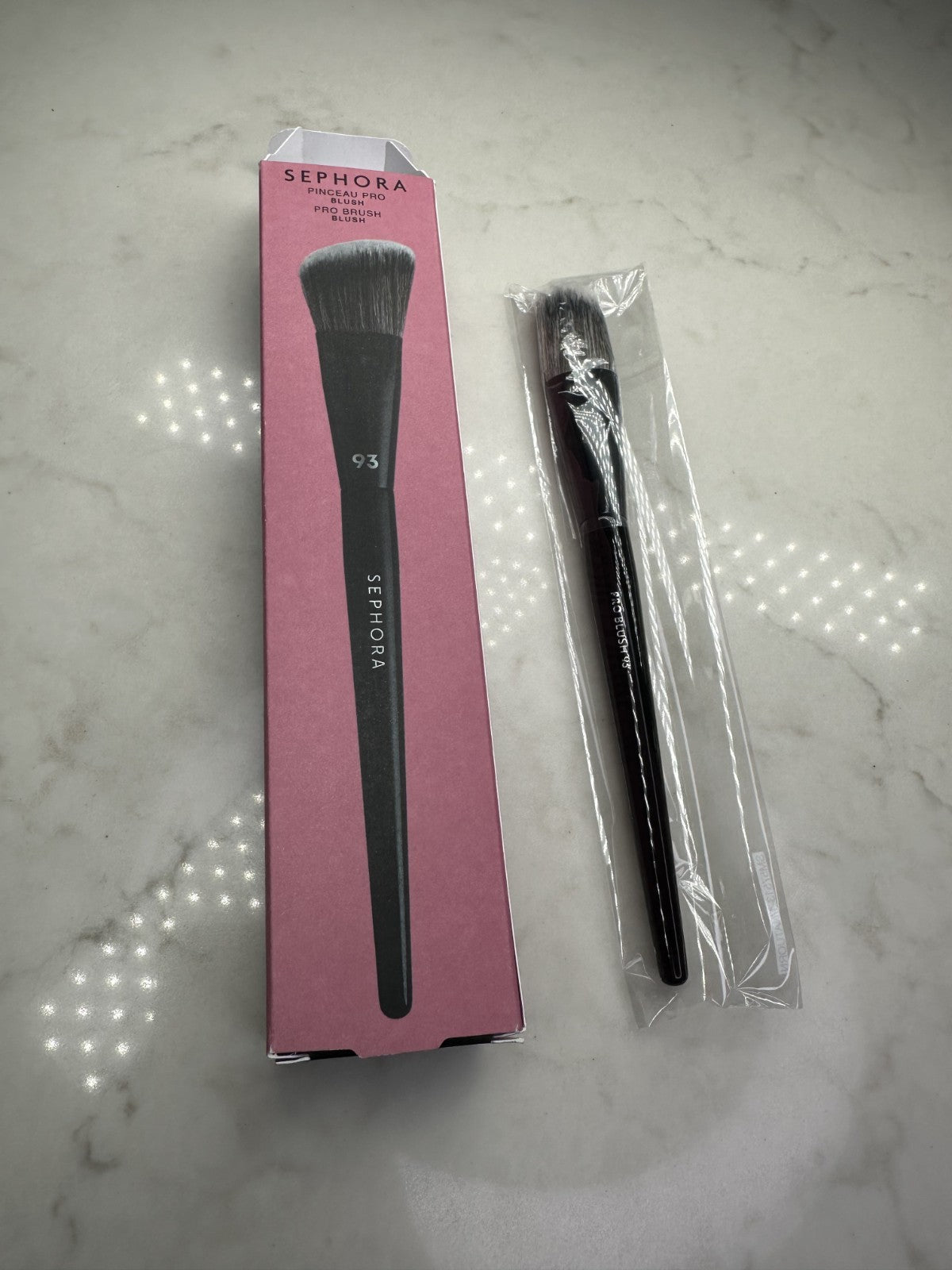 Sephora Pro Blush Brush #93 - Professional Makeup Brush for Blush & Face