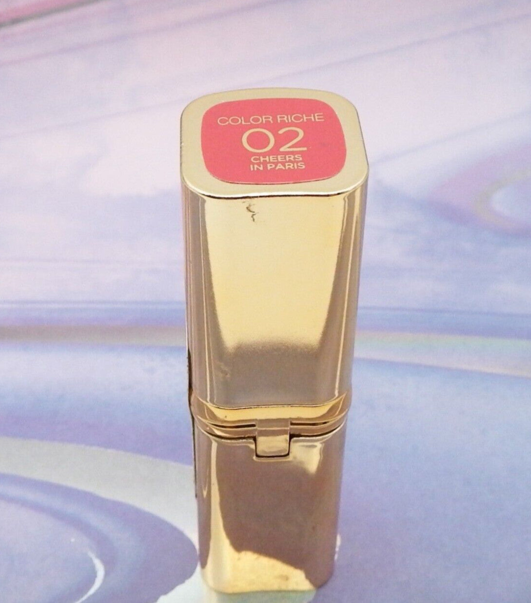 Lipstick Cheers in Paris - Color Riche Rue Royale 02 | Long-Lasting Lip Color