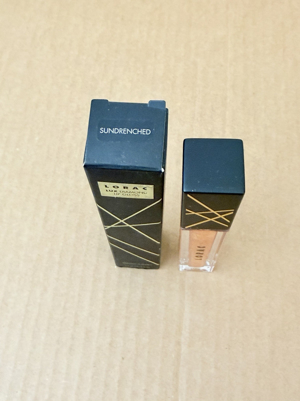 Diamond Lip Gloss with Hydrating Oils - Radiant Shine, Non-Sticky Finish
