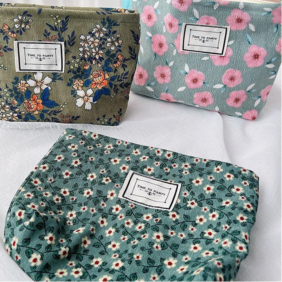 Large Capacity Canvas Makeup Bag - Green Floral Travel Organizer