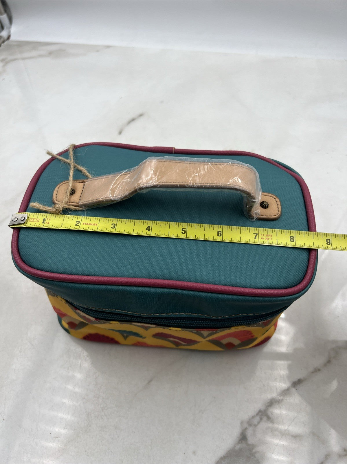 Women’s Makeup Bag Travel Case with Ginkgo Flowers, Gold Finish