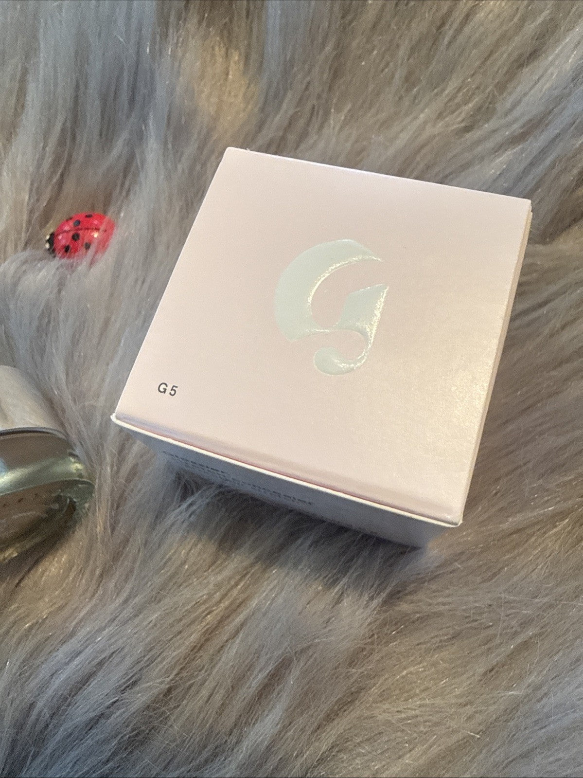 Face Concealer - Glossier Stretch G5 - 0.17 oz / 4.8 g