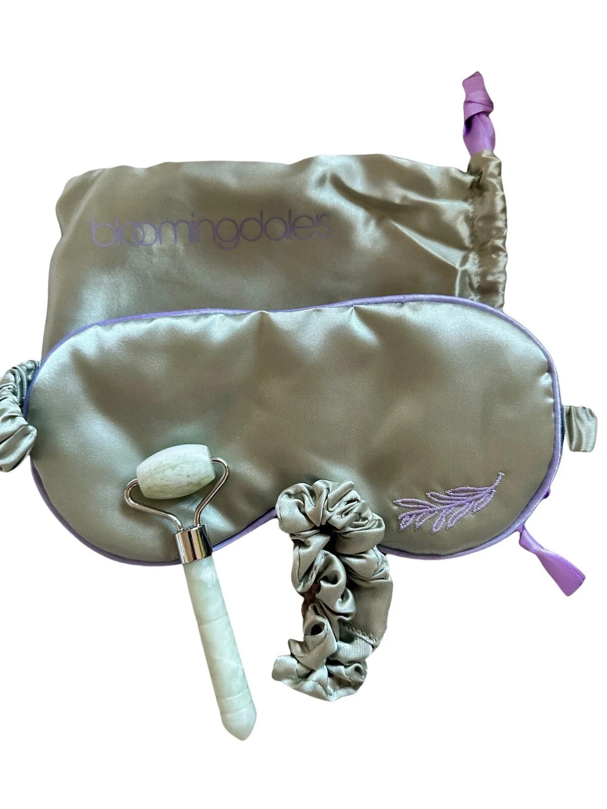 Spa Kit with Eye Mask Face Roller Scrunchie & Bag - Green Sage Jade