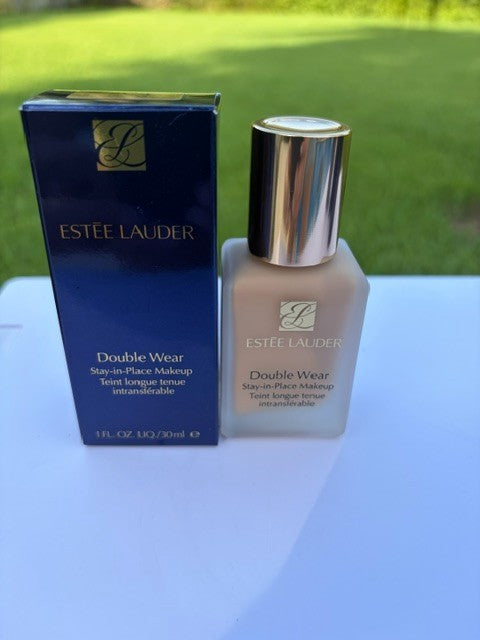 Long-Wear Foundation with Matte Finish - Full Coverage, Oil-Free, Transfer-Resistant, Discontinued Old Formula