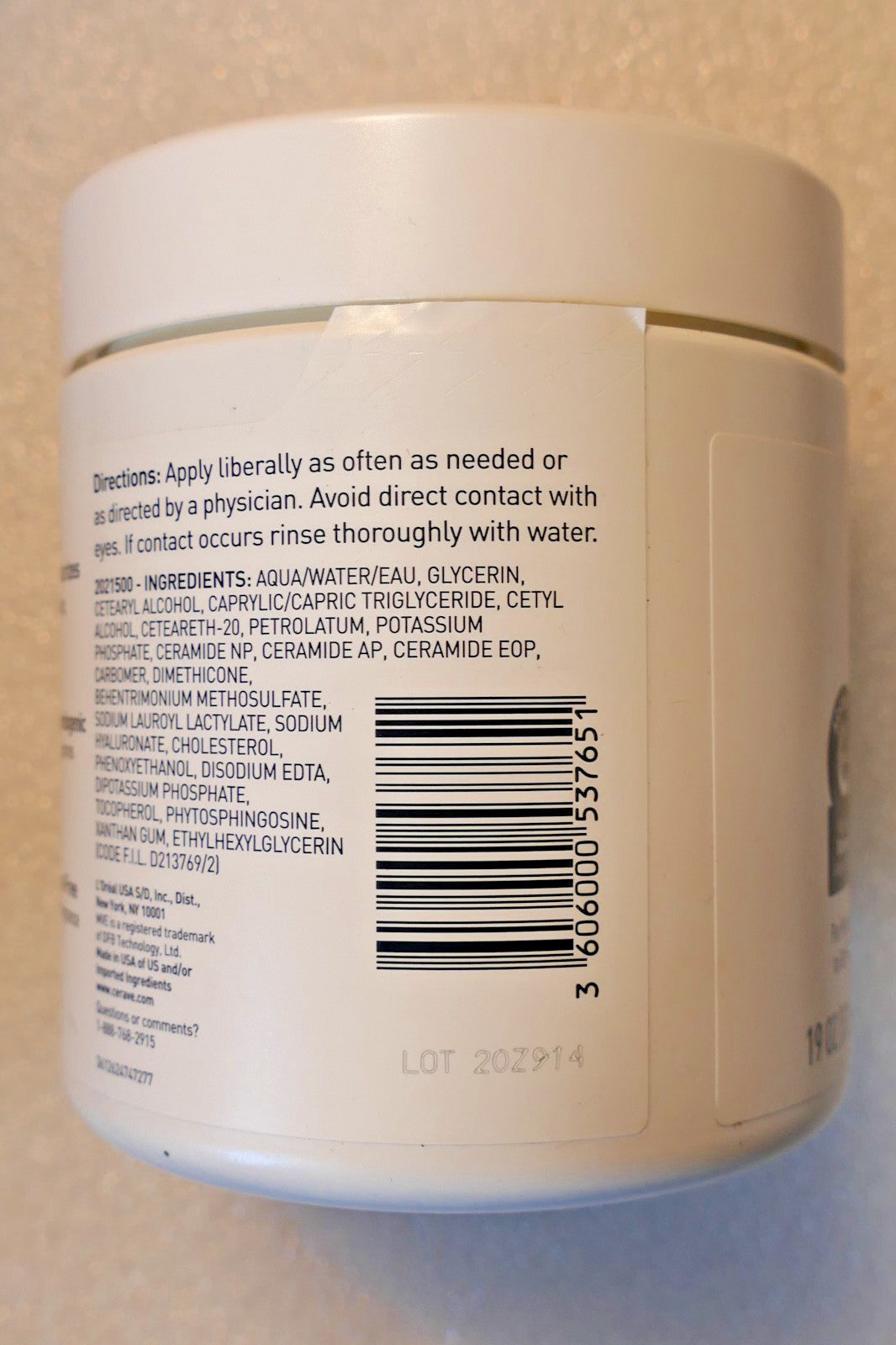 Moisturizing Cream with Ceramides & Hyaluronic Acid - 19 oz
