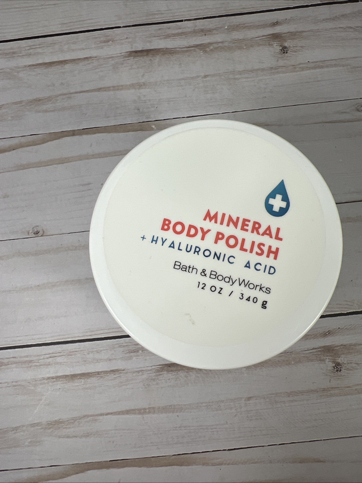 Bath & Body Works WATER Mineral Polish + Hyaluronic Acid 12oz