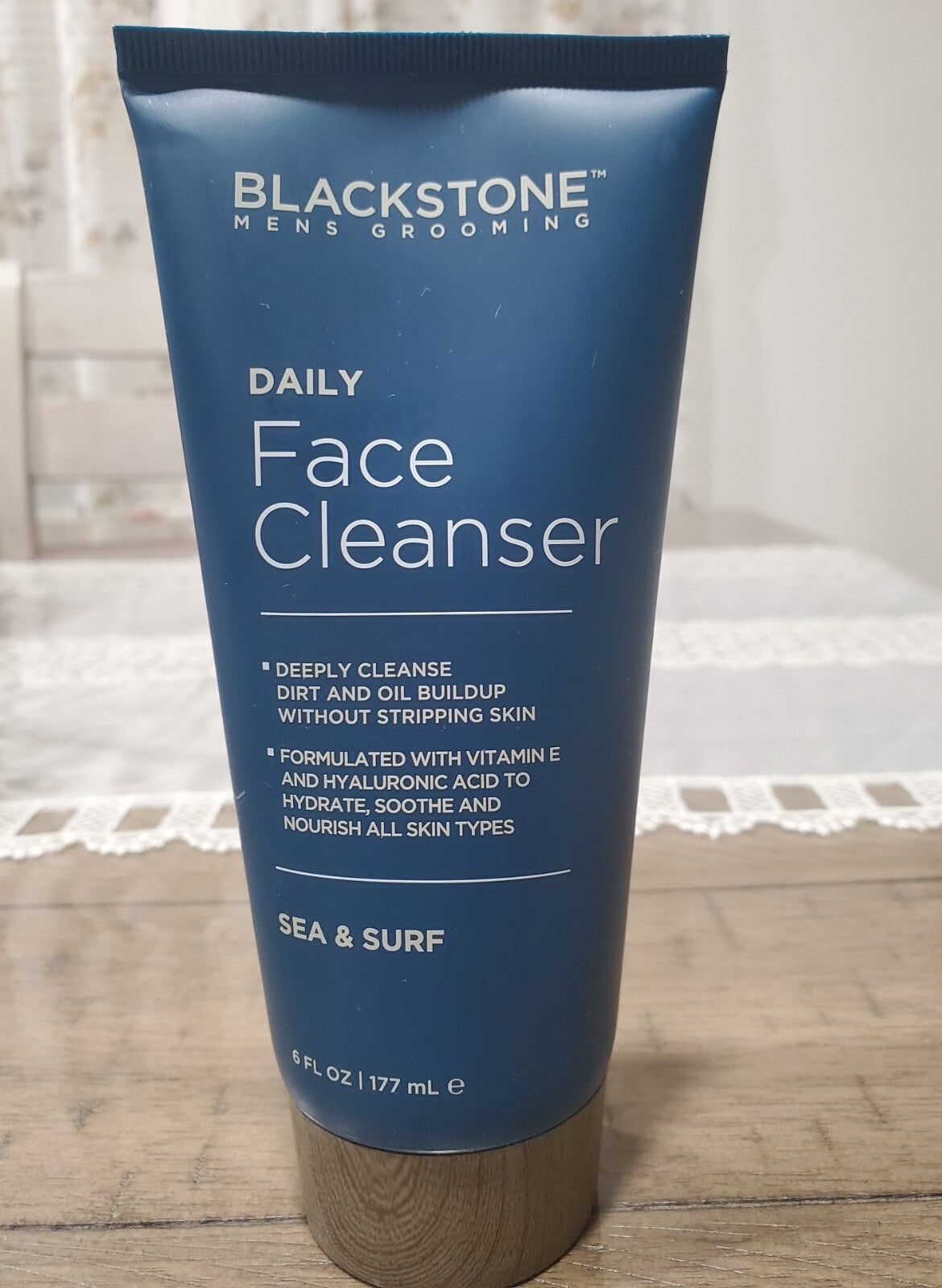 Daily Face Cleanser Sea & Surf – 6 fl oz, Hydrating Vitamin E & Hyaluronic Acid