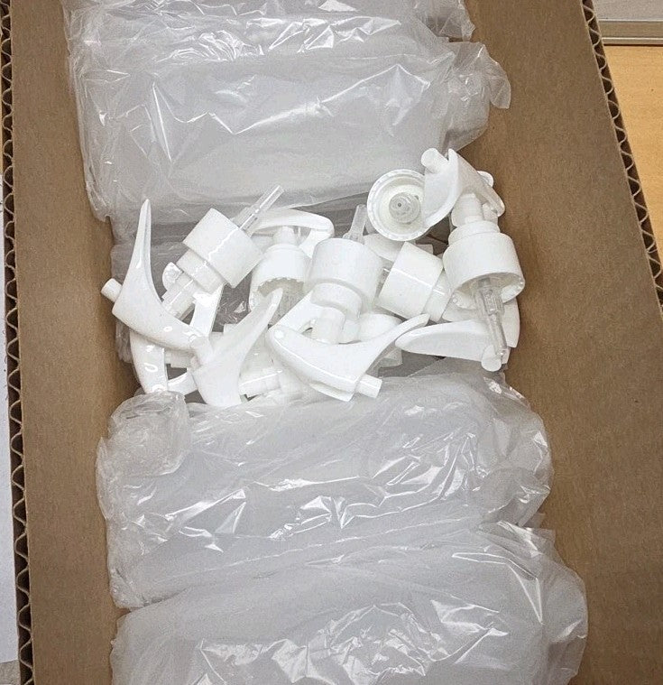10 Pack Ultra Fine 10 Oz Misting Spray Bottles - Clear with Spray Locks