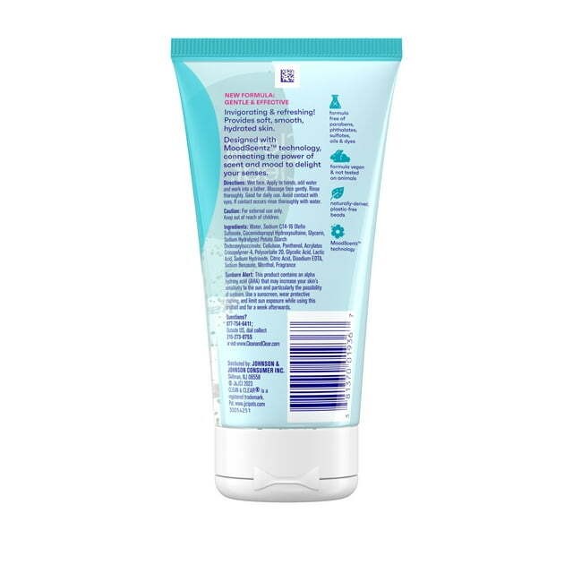 Clean & Clear Deep Action Exfoliating Facial Scrub Oil-Free