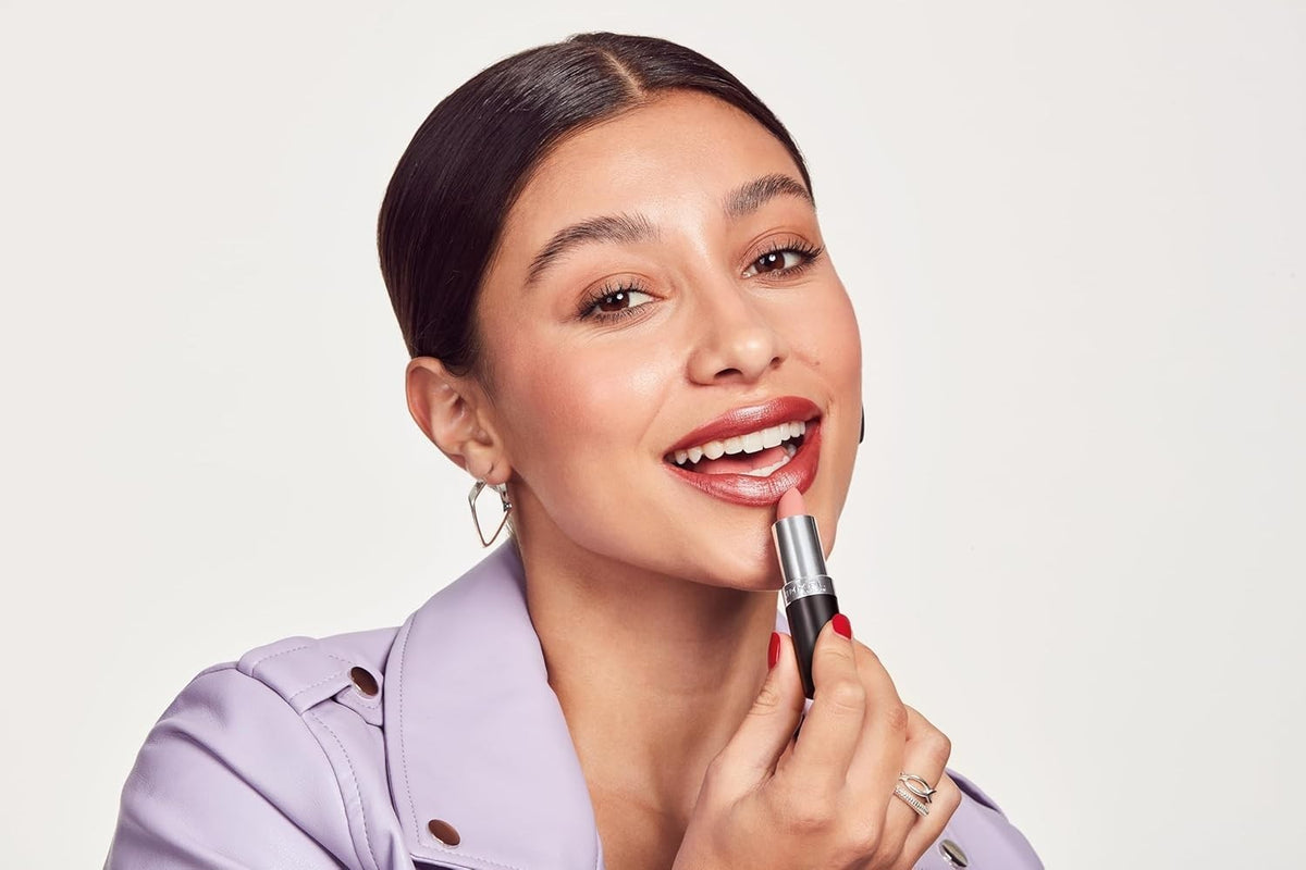 Long-Lasting Lipstick 002 Candy - Up to 8 Hours Hydrating, Vibrant Color