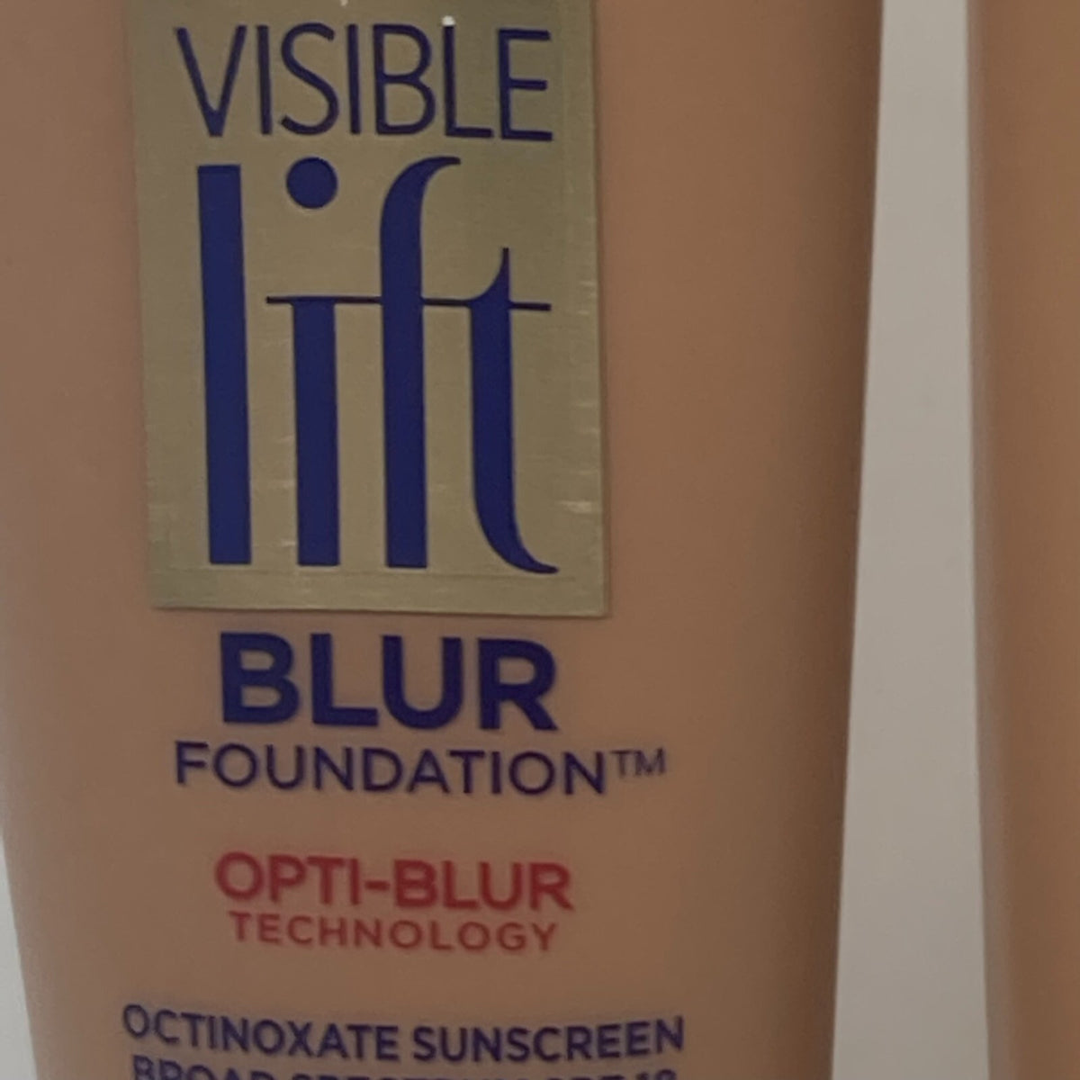Loreal Visible Lift Blur Foundation Set - Shade #212 Classic Tan Discontinued