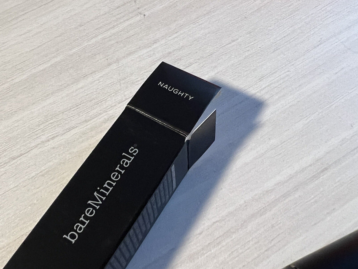 Liquid Matte Lipstick - Deep Oxblood Red, Long-Wearing & Moisturizing
