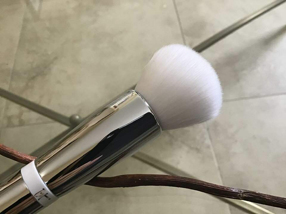 Heavenly Skin CC+ Skin-Perfecting Makeup Brush #702 - Sealed in Tube
