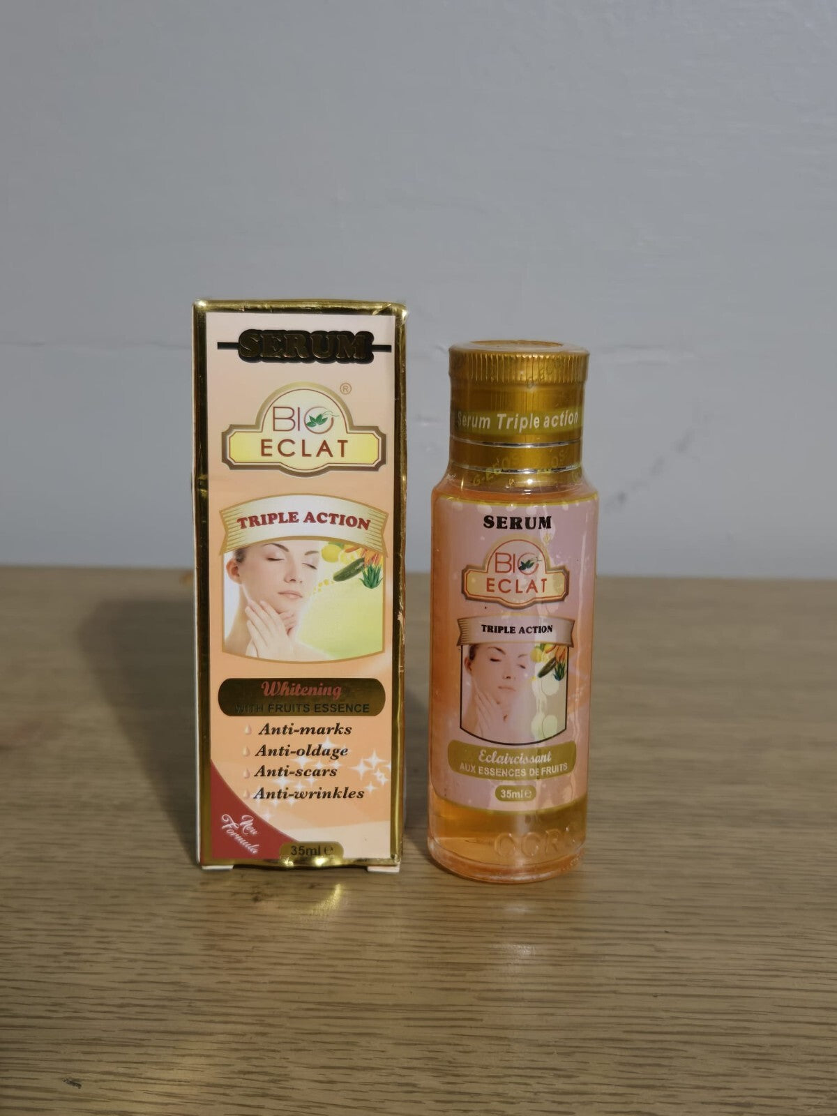 Face and Neck Brightening Serum with Fruit Extracts - 30ml