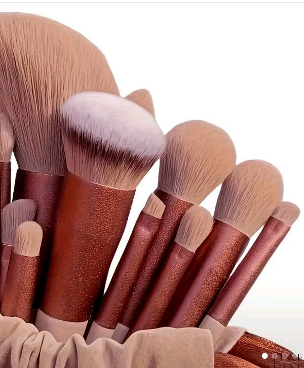 13-Piece Retro Makeup Brush Set with Hypoallergenic Nylon Bristles and Acrylic Handles