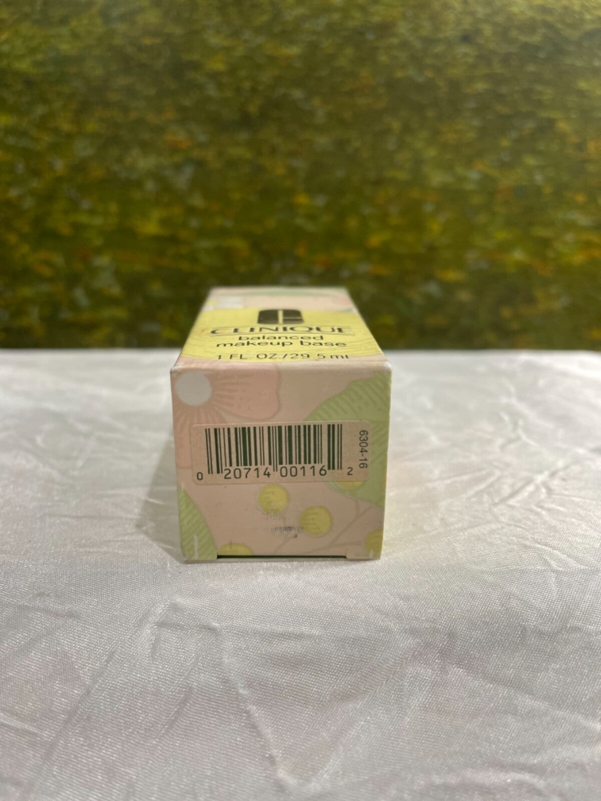 Clinique Balanced Makeup Base 1 fl oz in 16 Warmer - New with Box