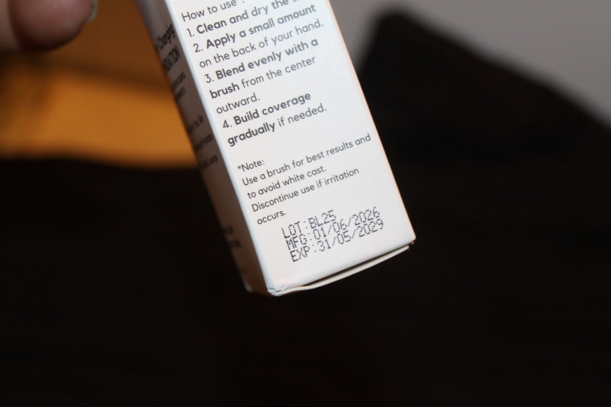 Luxe Color Changing Foundation 01 - Long-Wlasting Face Makeup