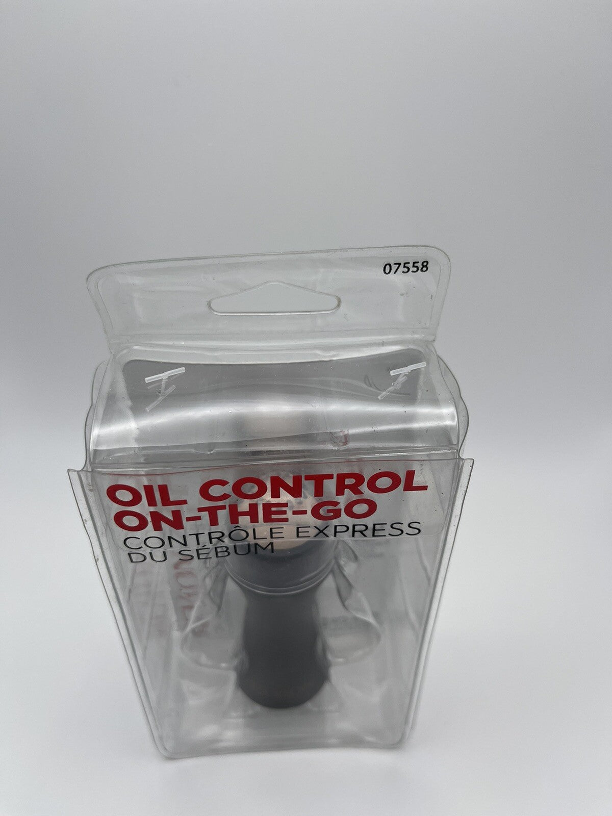 Oil-Absorbing Makeup Roller for Oily Skin, Reusable & Portable