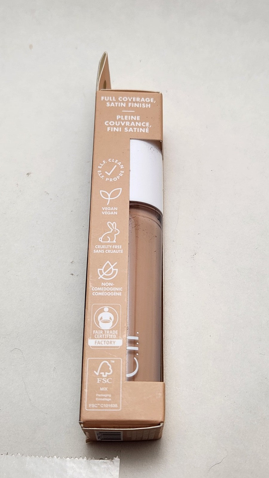 Hydrating Camo Concealer in Fair Beige — Full Coverage, Satin Finish