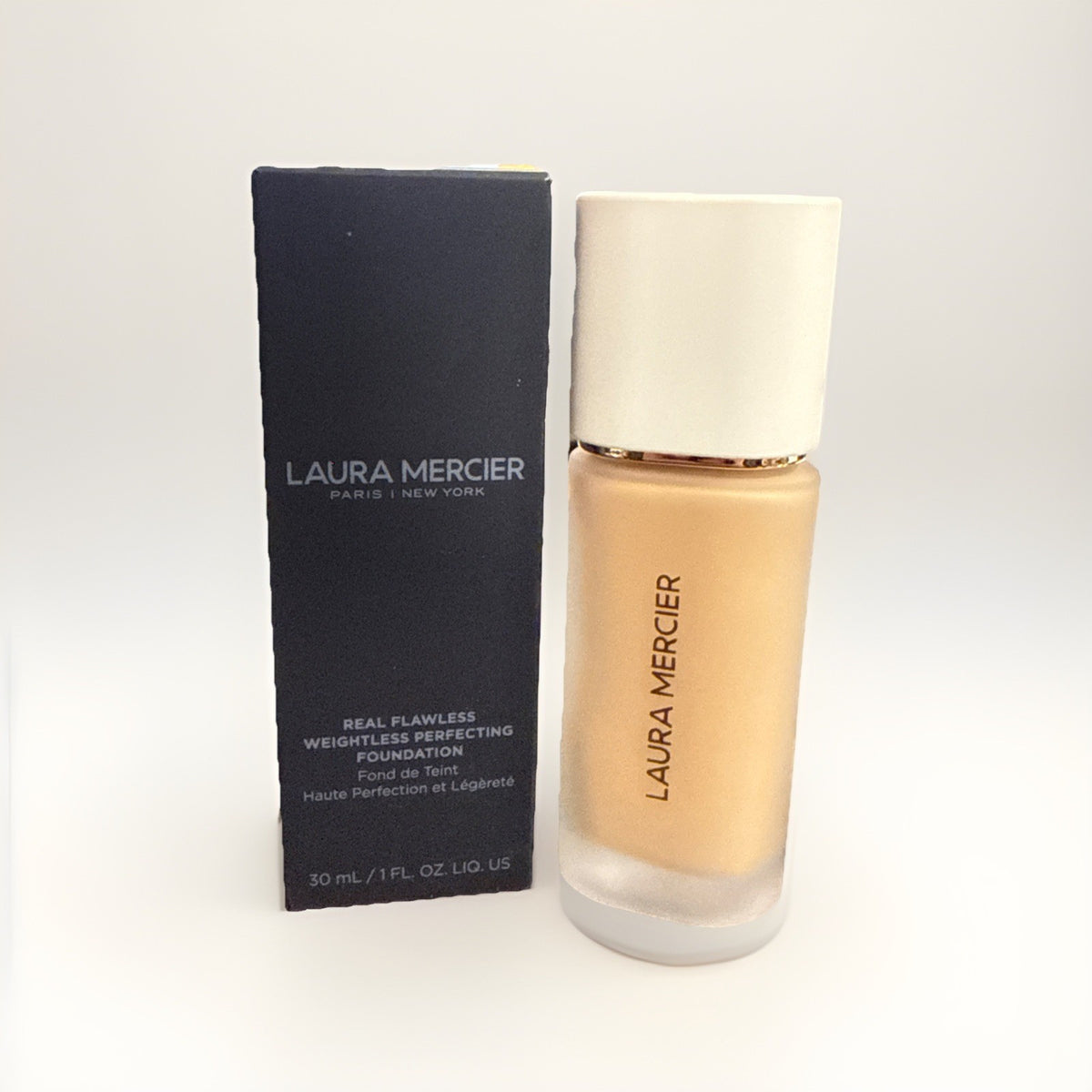 Laura Mercier Flawless Weightless Waterproof Foundation 1C1 Cool Vanille