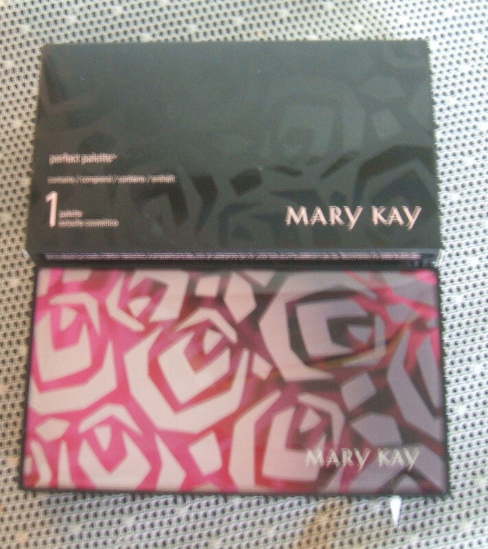 Refillable Makeup Palette Compact - Unfilled Magnetic Case for Custom Eyeshadow or Face Colors