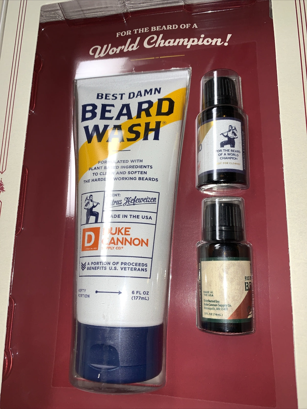 Duke Cannon Supply The Beard That Stole Christmas 3pcGift Set Wash Oil