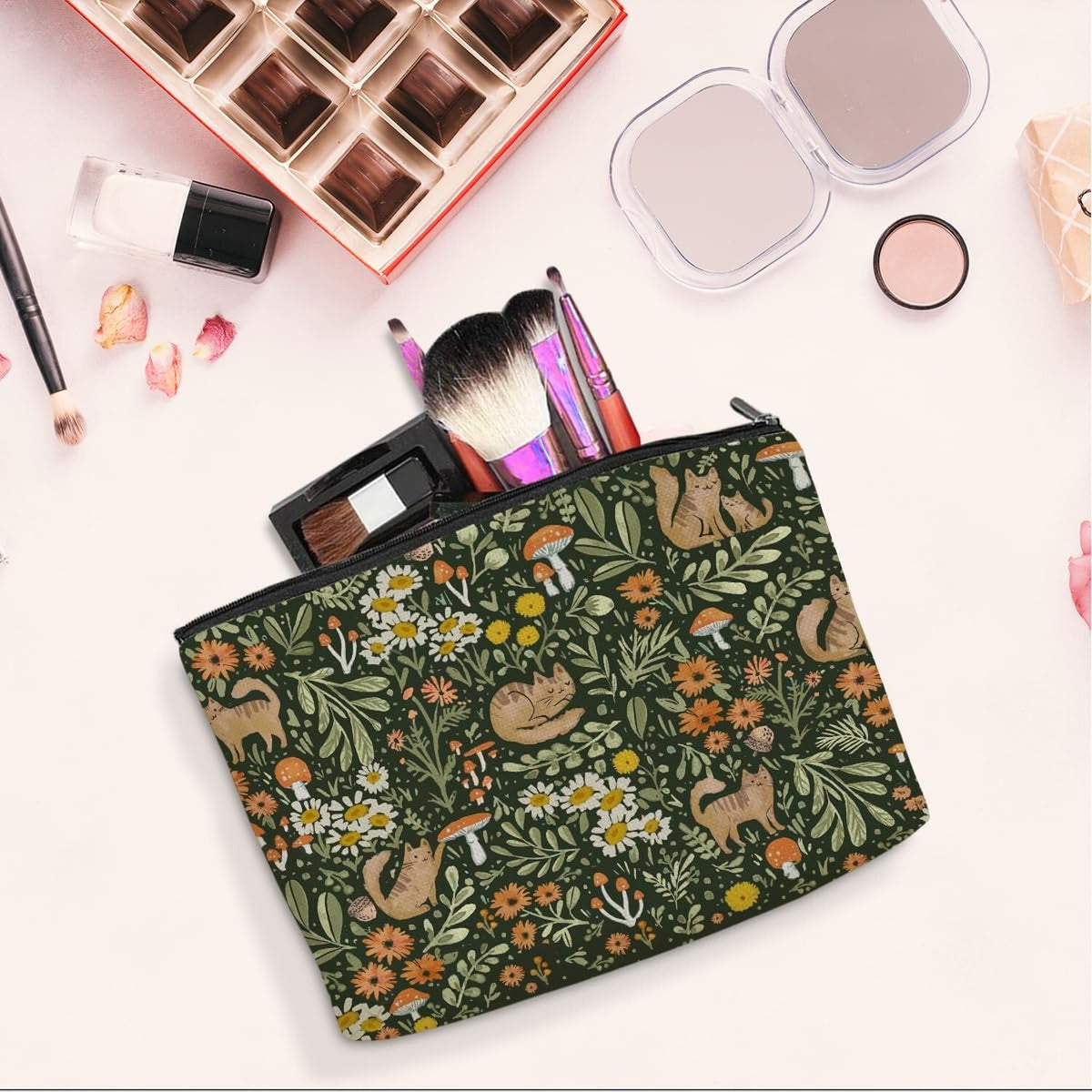 Cat-Themed Makeup Bag – Cute Floral Mushroom Cosmetic Pouch for Women