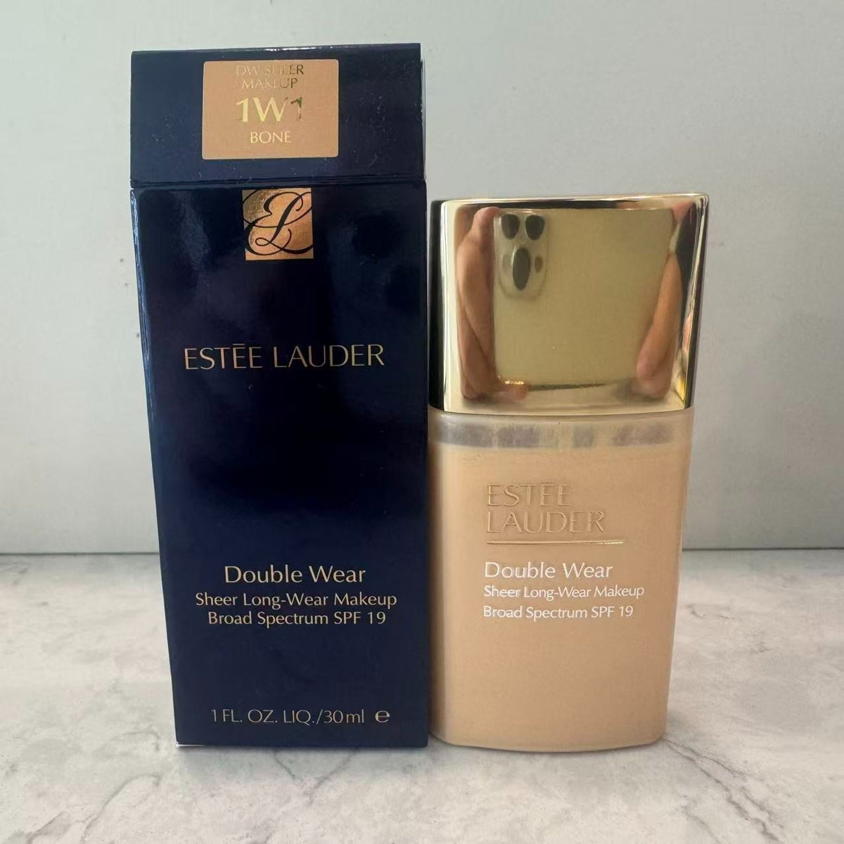 Estee Lauder Double Wear Sheer Long Wear Foundation SPF19 1oz – Multiple Shades